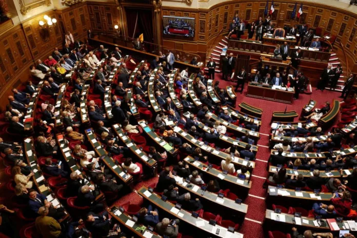 France Sénat avantages présidents Premiers ministres