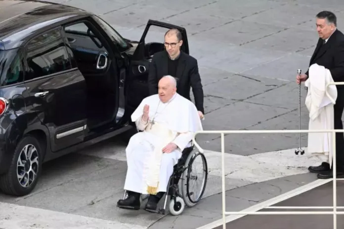 pape François hospitalisé bronchite