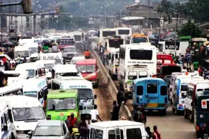 Côte d'Ivoire Gbakas interdits d’accès